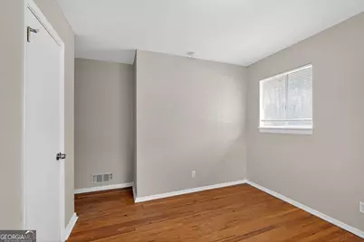 5700 Deerfield Trail, Atlanta, GA 30349 - Photo 5