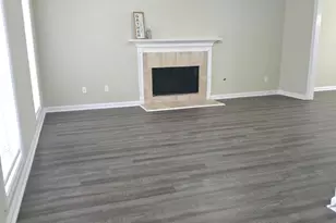 946 Century Oak Dr, Winder, GA 30680 - Photo 3