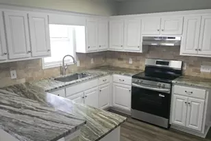 946 Century Oak Dr, Winder, GA 30680 - Photo 5