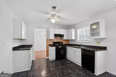 2549 Feywood Court, Lithonia, GA 30058 - Photo 19