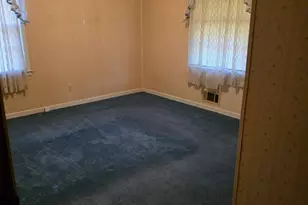 1100 N Parkwood Dr, Forest Park, GA 30297 - Photo 9