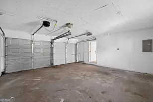 551 Hickory Hills Ct, Stone Mountain, GA 30083 - Photo 33