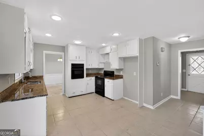 551 Hickory Hills Court, Stone Mountain, GA 30083 - Photo 17