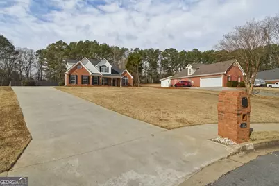122 Shadow Lake Drive, Conyers, GA 30094 - Photo 3