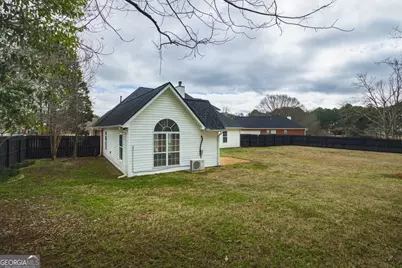 122 Shadow Lake Drive, Conyers, GA 30094 - Photo 11