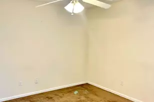 409 Lawnwood Ct, Kingsland, GA 31548 - Photo 5