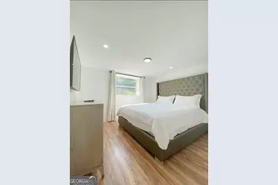 280 W Lake Drive NW, Atlanta, GA 30314 - Photo 33