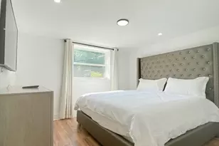 280 W Lake Dr NW, Atlanta, GA 30314 - Photo 33