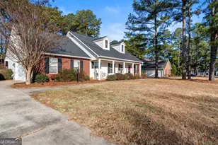 218 Ellicott Dr, Warner Robins, GA 31088 - Photo 3