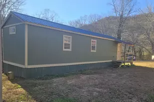 105 W Z, Mountain City, GA 30562 - Photo 1