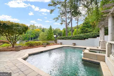 745 Brookwoods Trace, Sandy Springs, GA 30342 - Photo 9