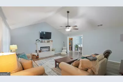 17 Jekyll Island Rd, Jesup, GA 31545 - Photo 9