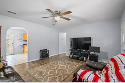 198 Greenwood Street, Jesup, GA 31545 - Photo 9