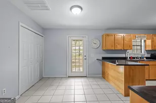 198 Greenwood St, Jesup, GA 31545 - Photo 5