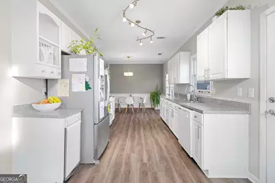 1028 Deer Hollow Drive, Woodstock, GA 30189 - Photo 9