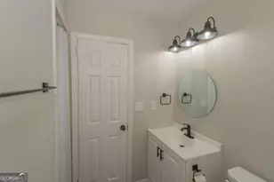 525 Baker Cir NW, Atlanta, GA 30318 - Photo 11