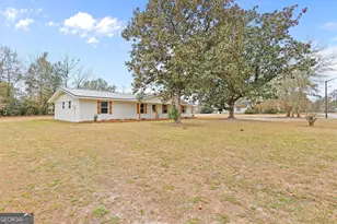 215 Glynn St, Jesup, GA 31545 - Photo 3