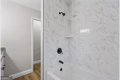 215 Glynn Street, Jesup, GA 31545 - Photo 17