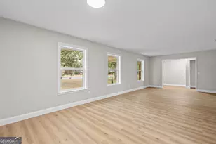 215 Glynn St, Jesup, GA 31545 - Photo 5