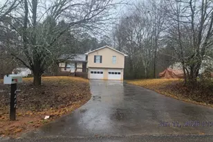 6412 River Hill Dr, Flowery Branch, GA 30542 - Photo 3