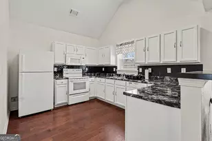 4829 Enclave Dr, Union City, GA 30291 - Photo 9