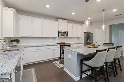 2105 Woodmarsh Circle, Auburn, GA 30011 - Photo 11