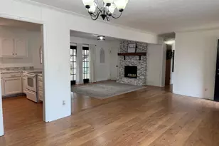 229 W Peter St, Cochran, GA 31014 - Photo 3