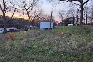 92 Duncan St, Commerce, GA 30529 - Photo 1