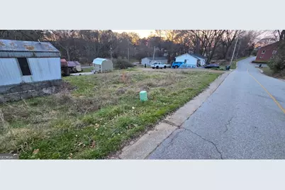 92 Duncan Street #LOT 1 AND 2, Commerce, GA 30529 - Photo 3