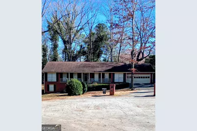 2589 King Circle SE, Conyers, GA 30013 - Photo 1