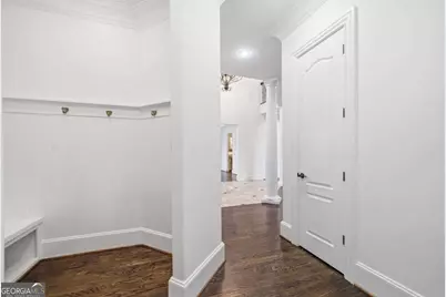 7611 Regency Circle, Sandy Springs, GA 30350 - Photo 15