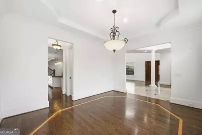 7611 Regency Circle, Sandy Springs, GA 30350 - Photo 5