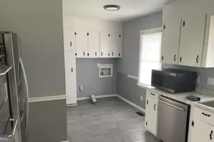 110 Hillridge Dr, Warner Robins, GA 31088 - Photo 3