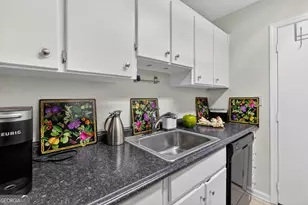 121 S Island Square Dr, Saint Simons, GA 31522 - Photo 9