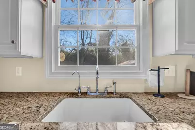 661 E Walton Street, Madison, GA 30650 - Photo 17