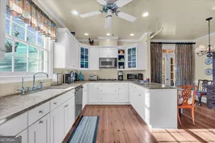 661 E Walton St, Madison, GA 30650 - Photo 15