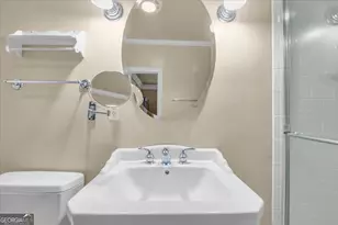 661 E Walton St, Madison, GA 30650 - Photo 23