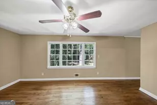 6764 Brookwood Cir, Jonesboro, GA 30236 - Photo 9