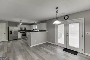 4041 Plantation Mill Dr, Buford, GA 30519 - Photo 5