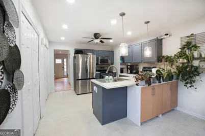 715 Lake Point Drive, Woodstock, GA 30189 - Photo 9