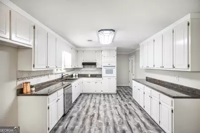 925 W Tanglewood Drive, Dublin, GA 31021 - Photo 11