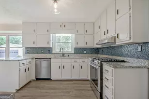 306 Tyrone Rd, Fayetteville, GA 30214 - Photo 11