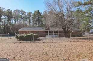 839 E Wacona Dr, Waycross, GA 31501 - Photo 3