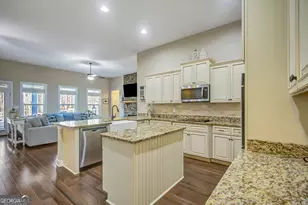 201 Country Lake Dr, Senoia, GA 30276 - Photo 15