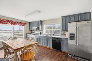 707 E Mcintosh Rd, Griffin, GA 30223 - Photo 9