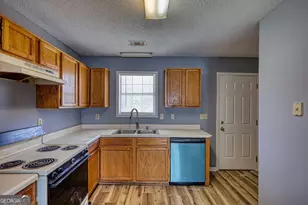 2313 Laura Ct NE, Milledgeville, GA 31061 - Photo 11