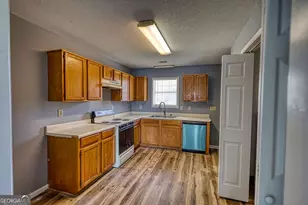 2313 Laura Ct NE, Milledgeville, GA 31061 - Photo 9