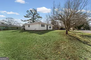 38 Camellia Dr, Newnan, GA 30263 - Photo 3