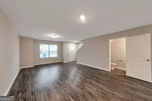 320 Ashigan St, Union City, GA 30291 - Photo 5