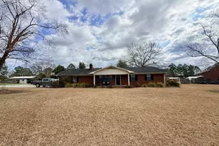 705 S Kennedy St, Metter, GA 30439 - Photo 43